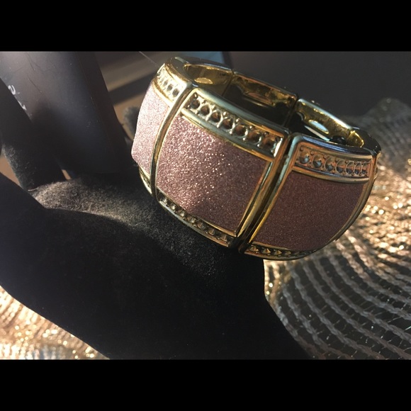 🔥Pink/Gold Bracelet🔥NWT - Picture 10 of 10